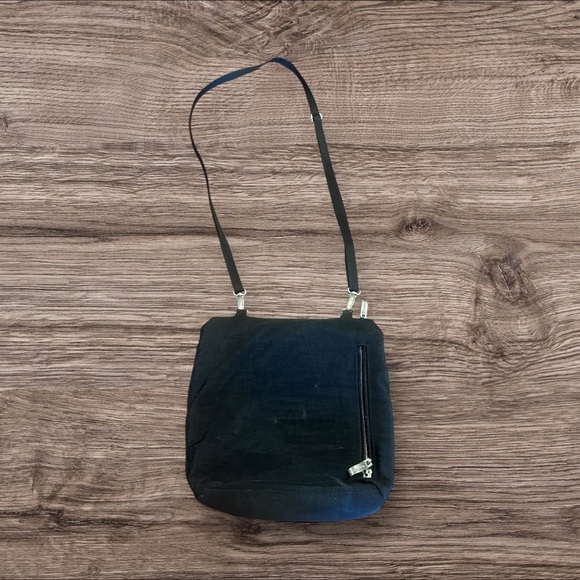 Baggallini Black Lightweight Crossbody Purse Bag - Picture 3 of 6